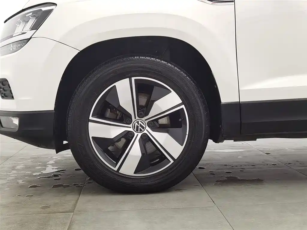 VOLKSWAGEN TUYUE