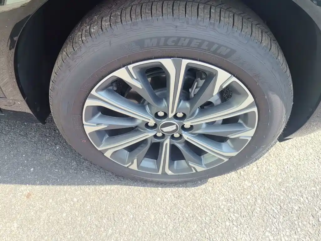 Cadillac XT5 — миниатюра 12