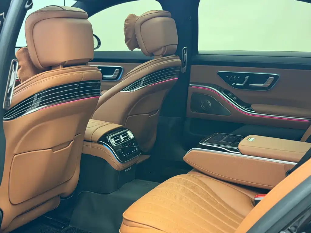 Mercedes-Benz S-Class — миниатюра 7