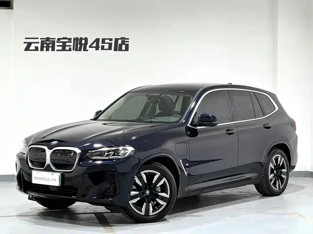 BMW IX3 2025