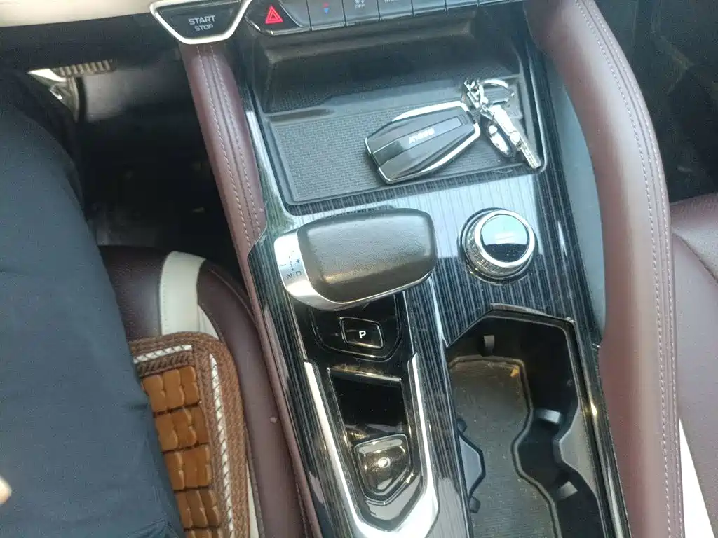 Geely Xingyue L — миниатюра 17