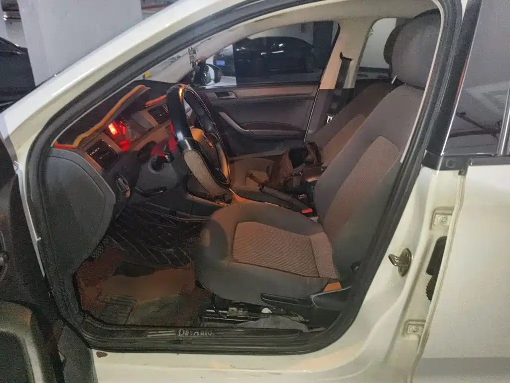 Volkswagen Santana — миниатюра 16