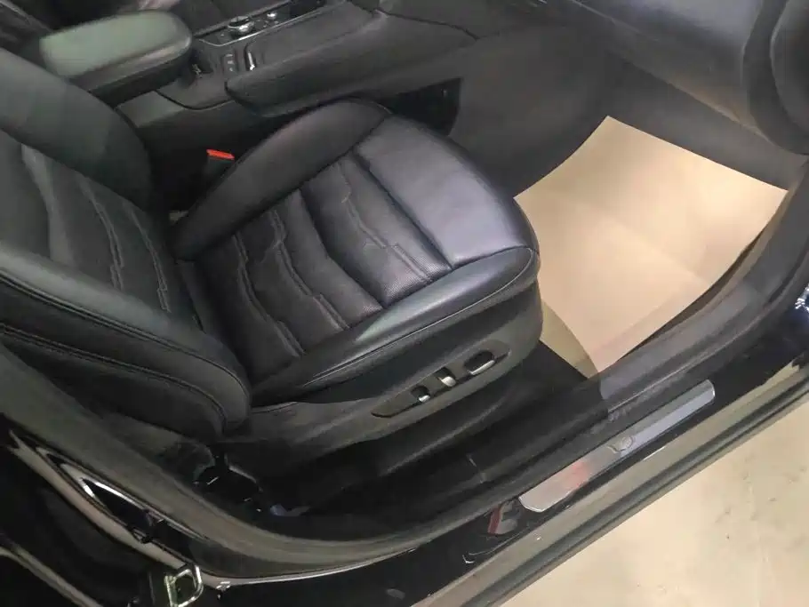 Cadillac XT6 — миниатюра 8