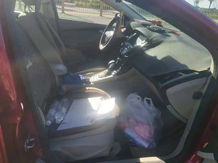 Ford Focus — миниатюра 8