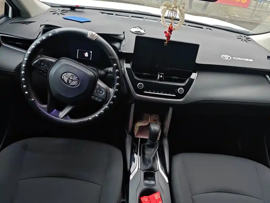 Toyota Corolla Cross — миниатюра 12
