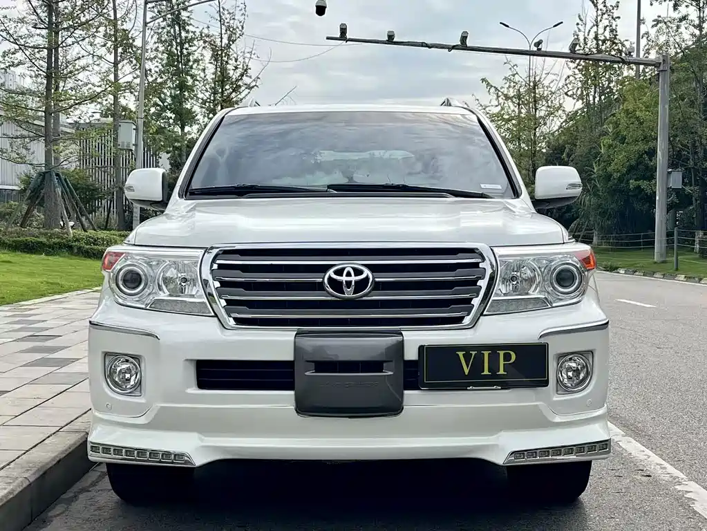 Toyota Land Cruiser — миниатюра 2