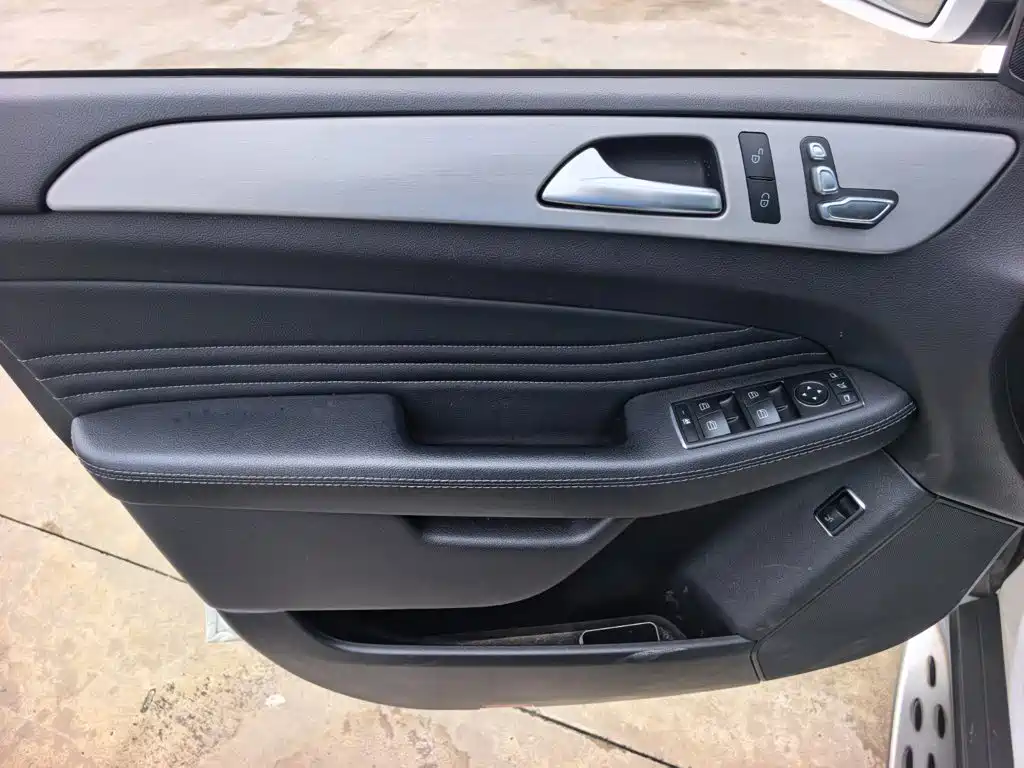 Mercedes-Benz GLE Coupe — миниатюра 7