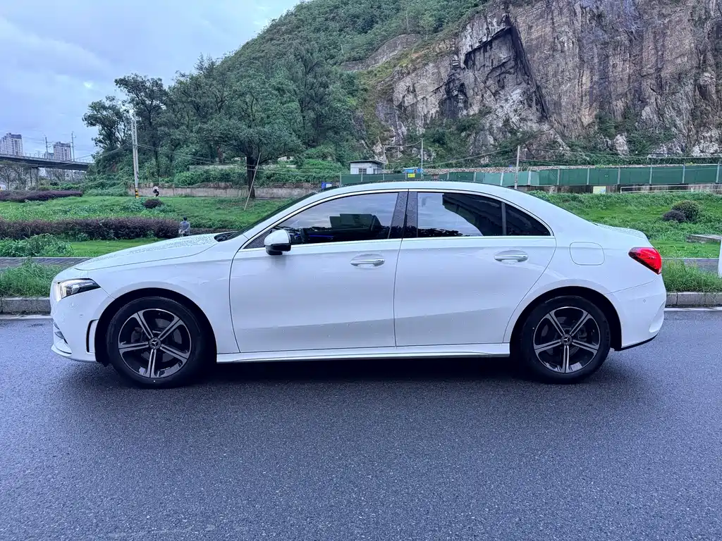 Mercedes-Benz A-Class — миниатюра 3