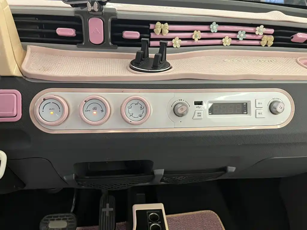 Wuling MINIEV — миниатюра 24