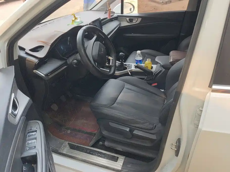 Wuling Jiachen — миниатюра 9