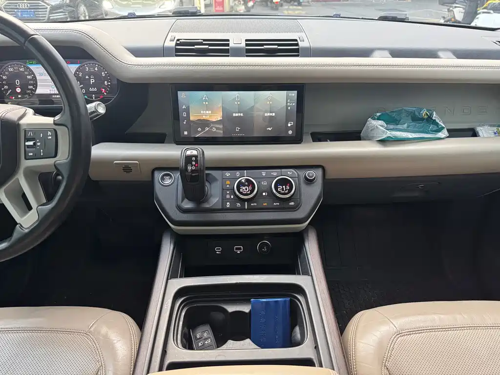 Land Rover Defender — миниатюра 15