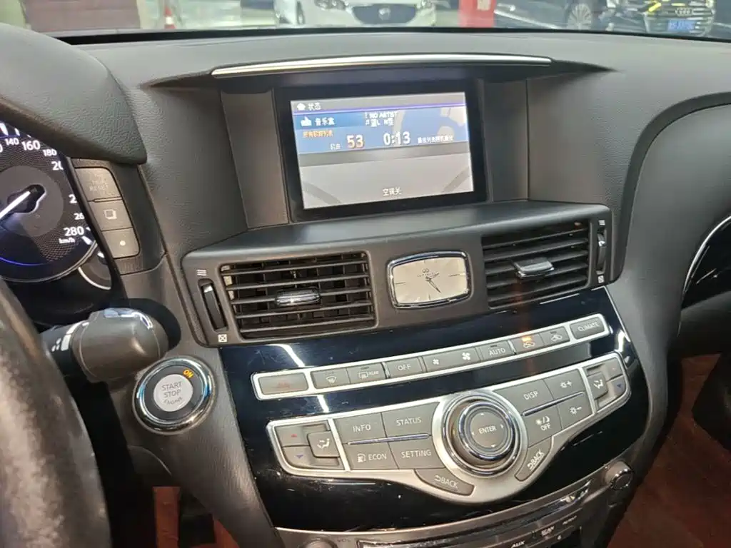Infiniti Q70 — миниатюра 13