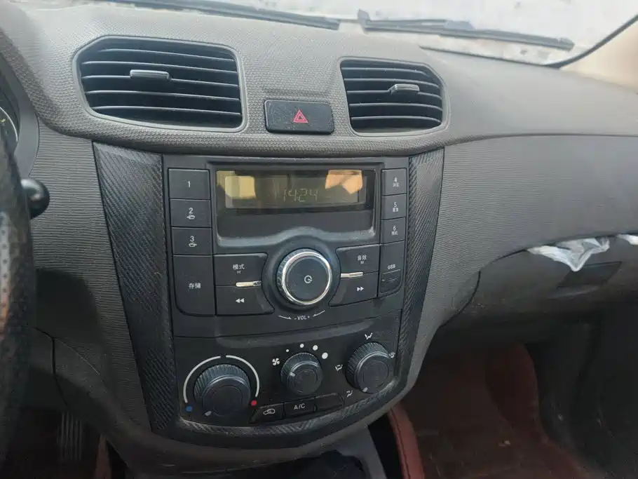 Wuling Hongguang — миниатюра 13