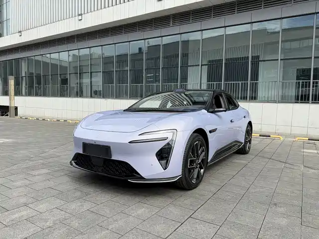 2025 Avatr 06