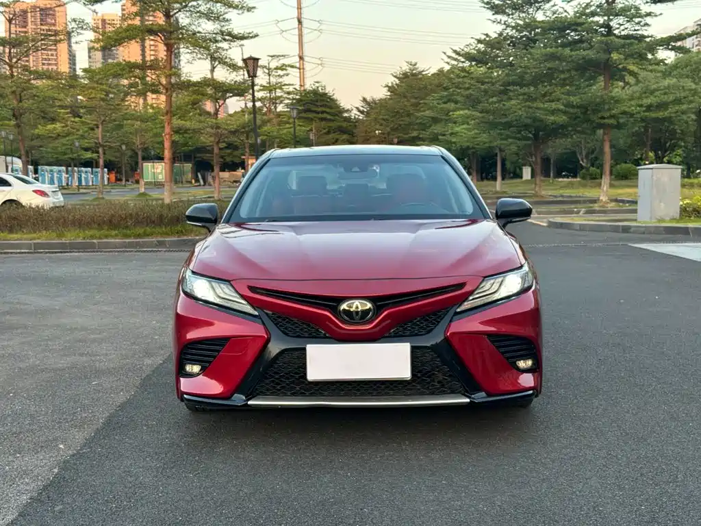 Toyota Camry — миниатюра 2