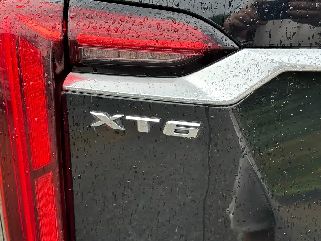 Cadillac XT6 — миниатюра 14