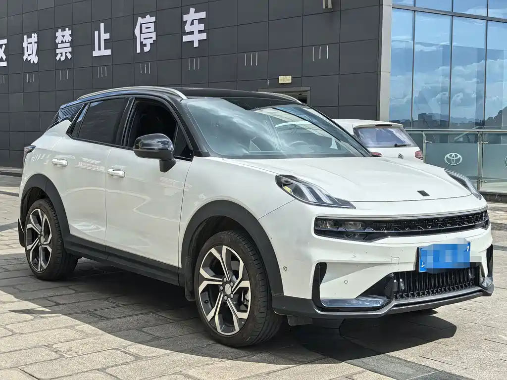 Lynk & Co 06 — миниатюра 3