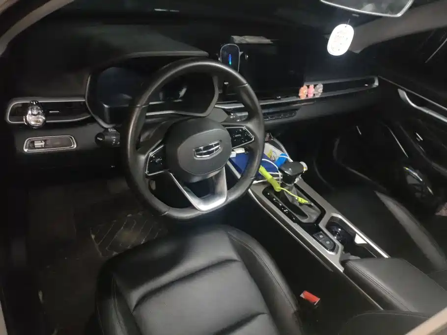 Geely Emgrand — миниатюра 12