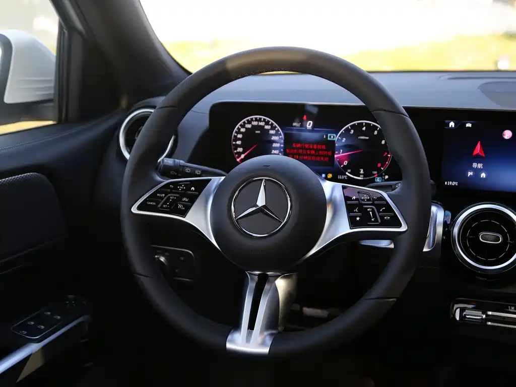 Mercedes-Benz GLB 2024 GLB 200