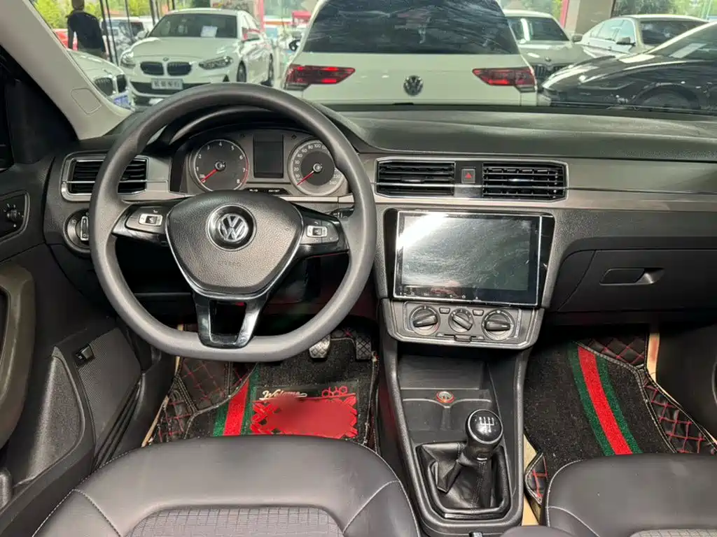 Volkswagen Santana — миниатюра 12