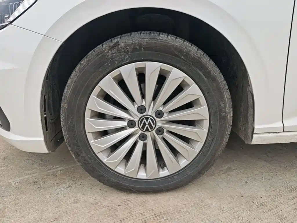 Volkswagen Lavida — миниатюра 23