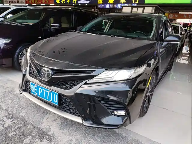 TOYOTA CAMRY 2019