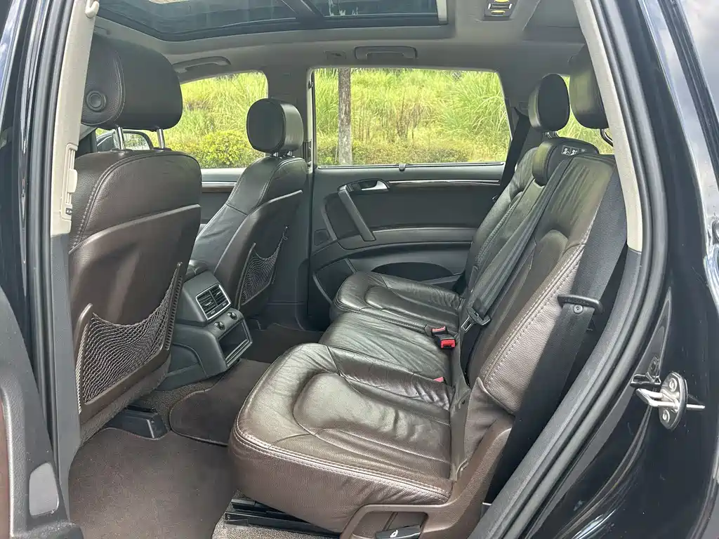 Audi Q7 — миниатюра 14