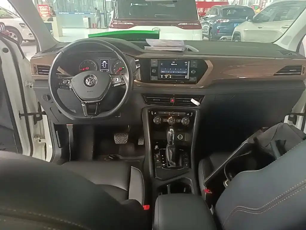 Volkswagen Tharu — миниатюра 10