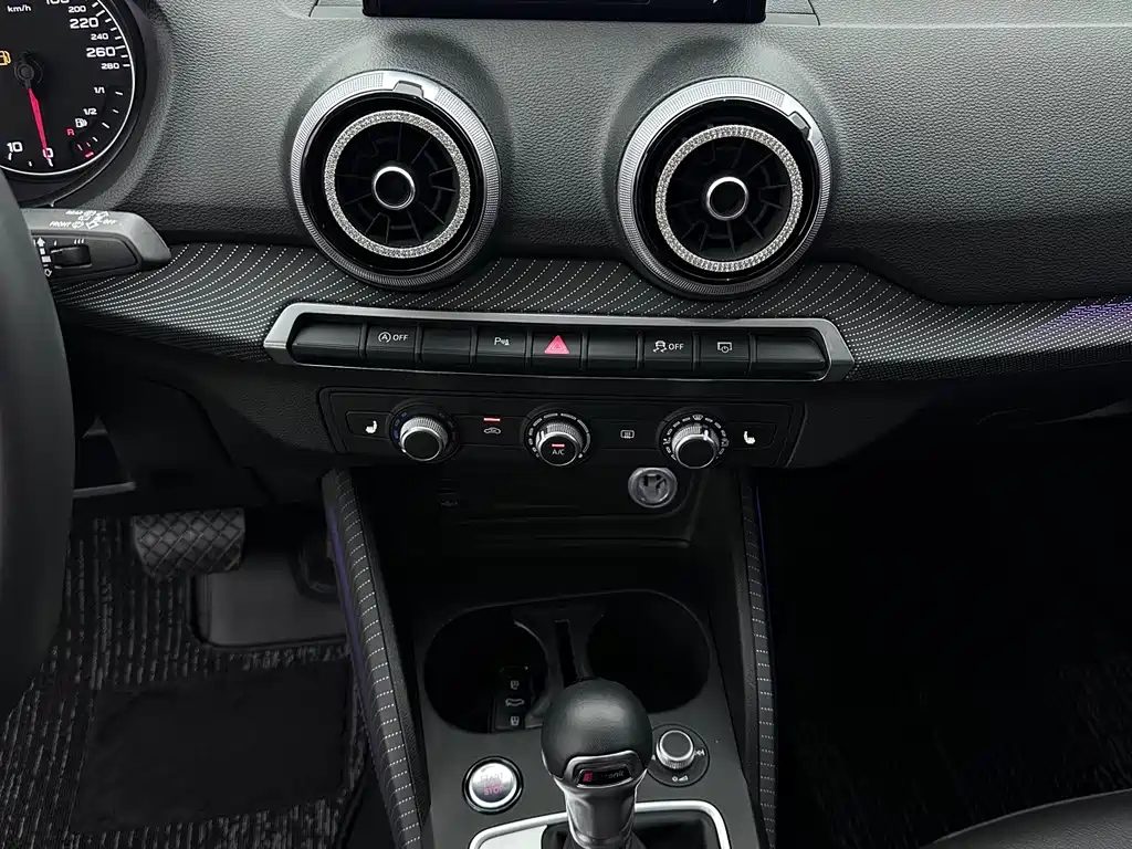 Audi Q2L — миниатюра 14