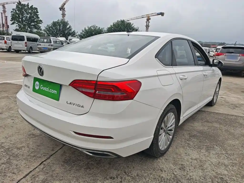 Volkswagen Lavida — миниатюра 7