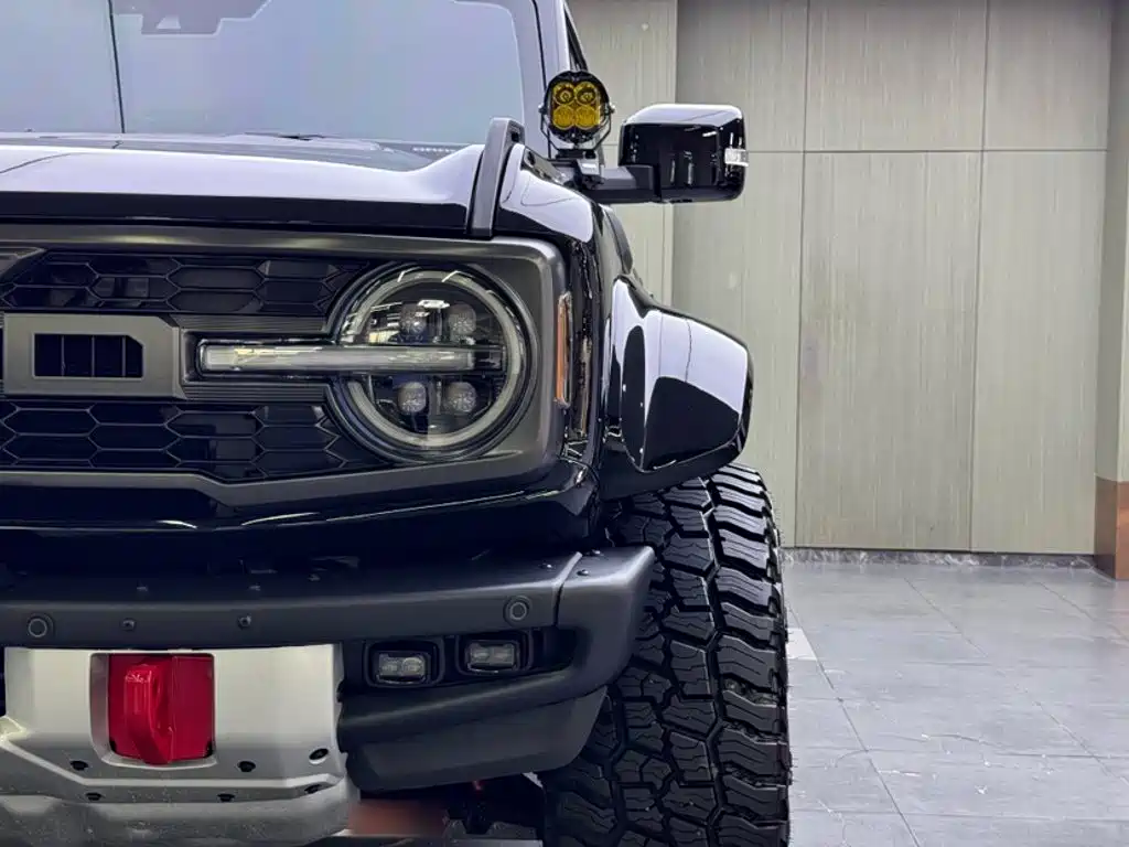 Ford Bronco — миниатюра 13