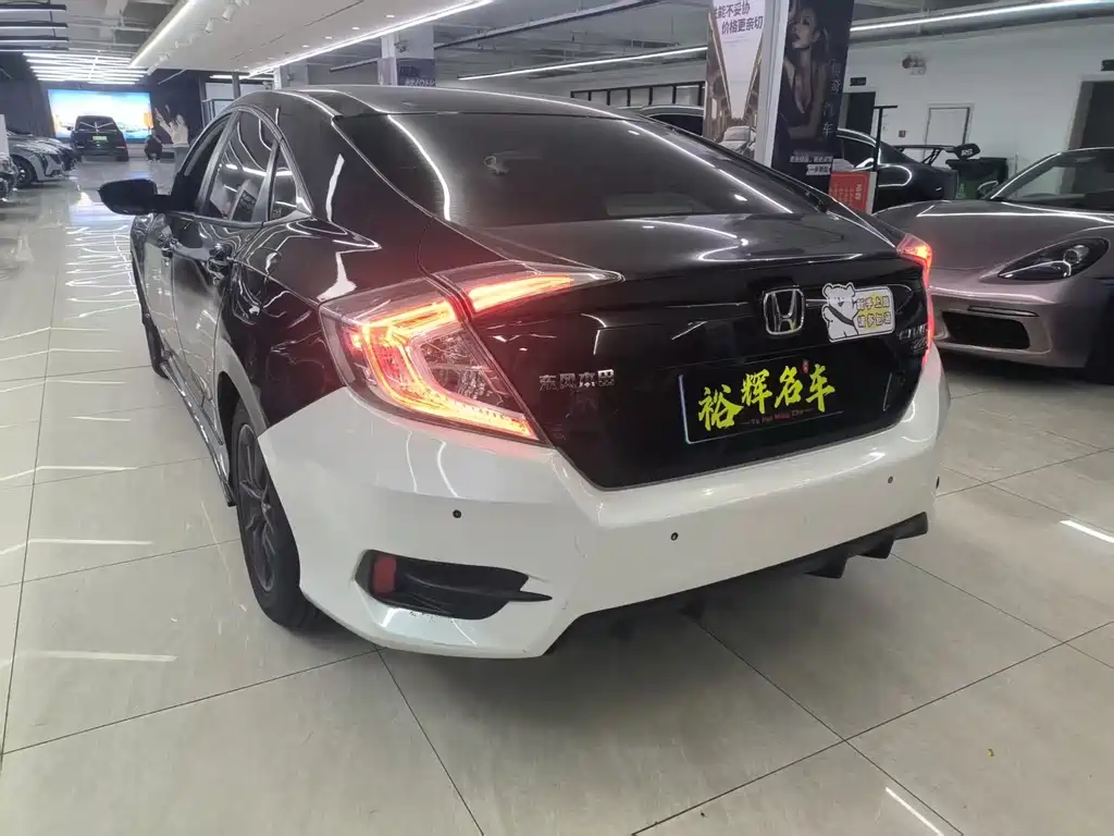 Honda Civic — миниатюра 8