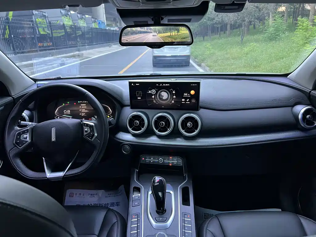 Wey Wey VV5 — миниатюра 4