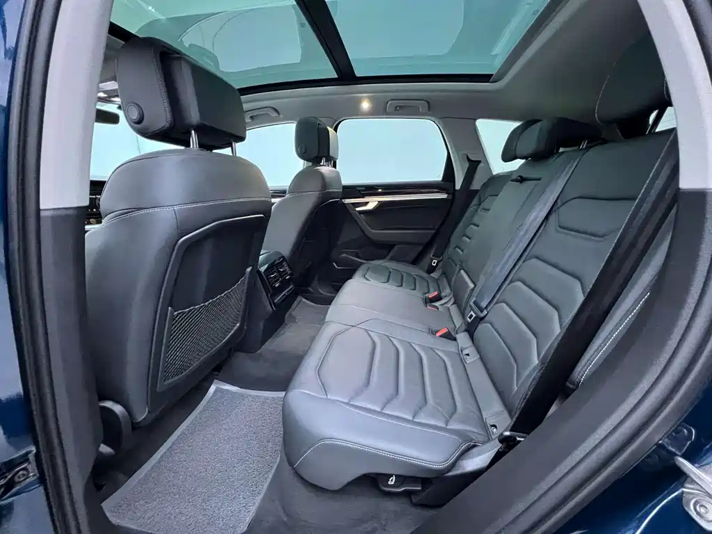 Volkswagen Touareg — миниатюра 7