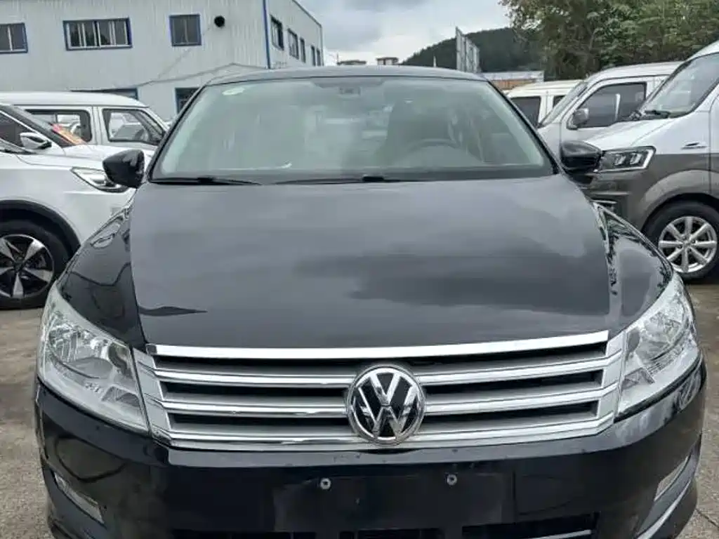 Volkswagen Santana — миниатюра 2