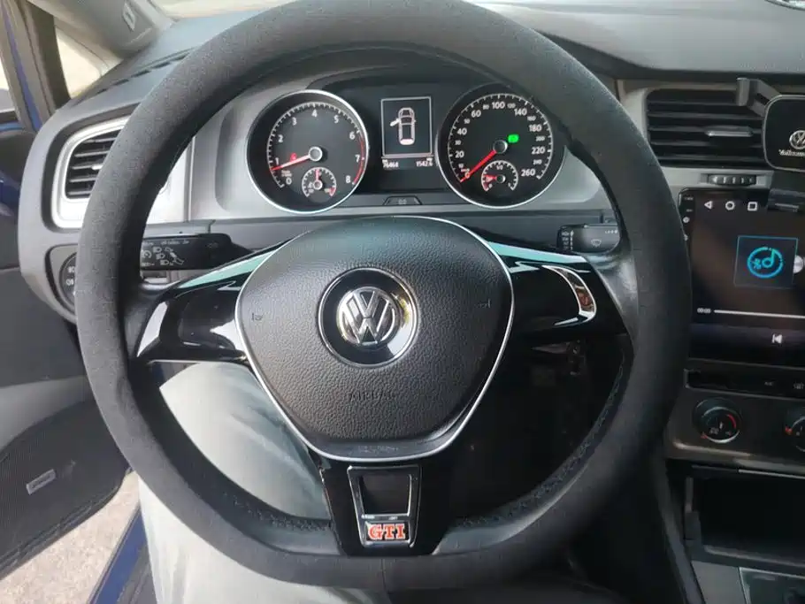 Volkswagen Golf — миниатюра 15