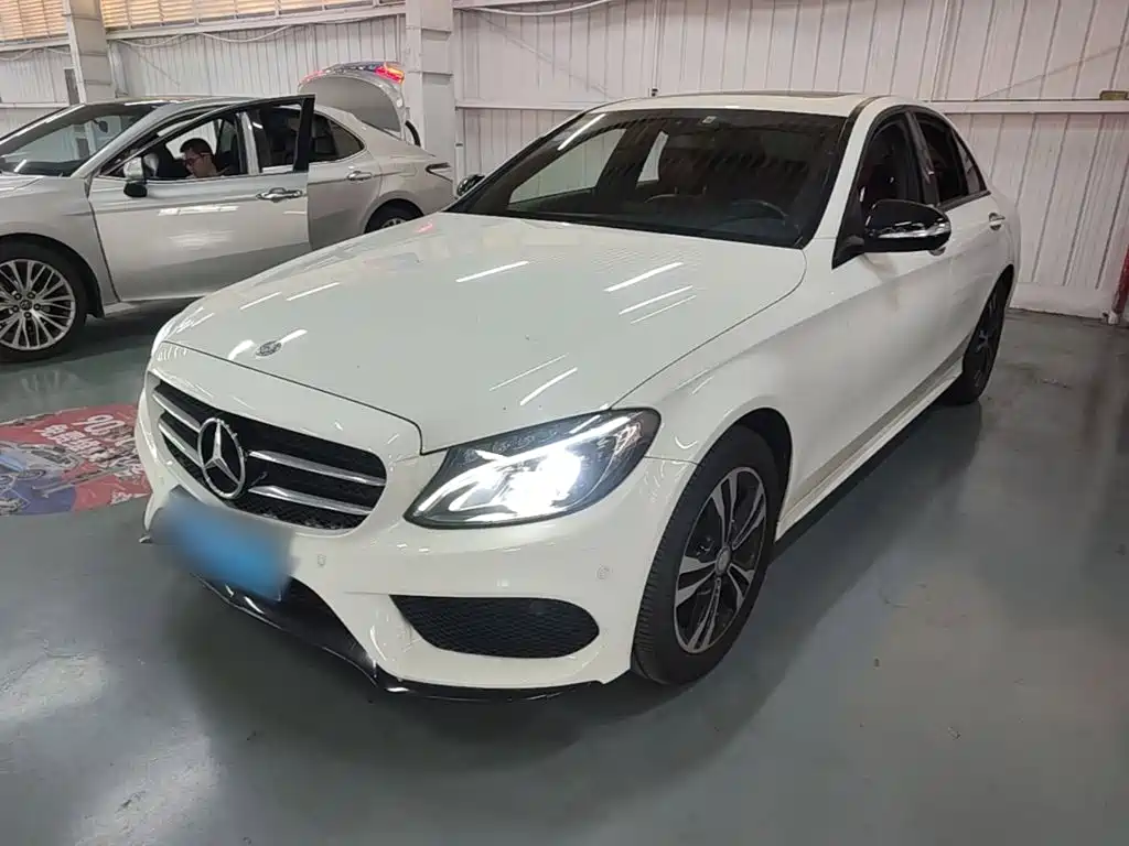 Mercedes-Benz C-Class — миниатюра 2