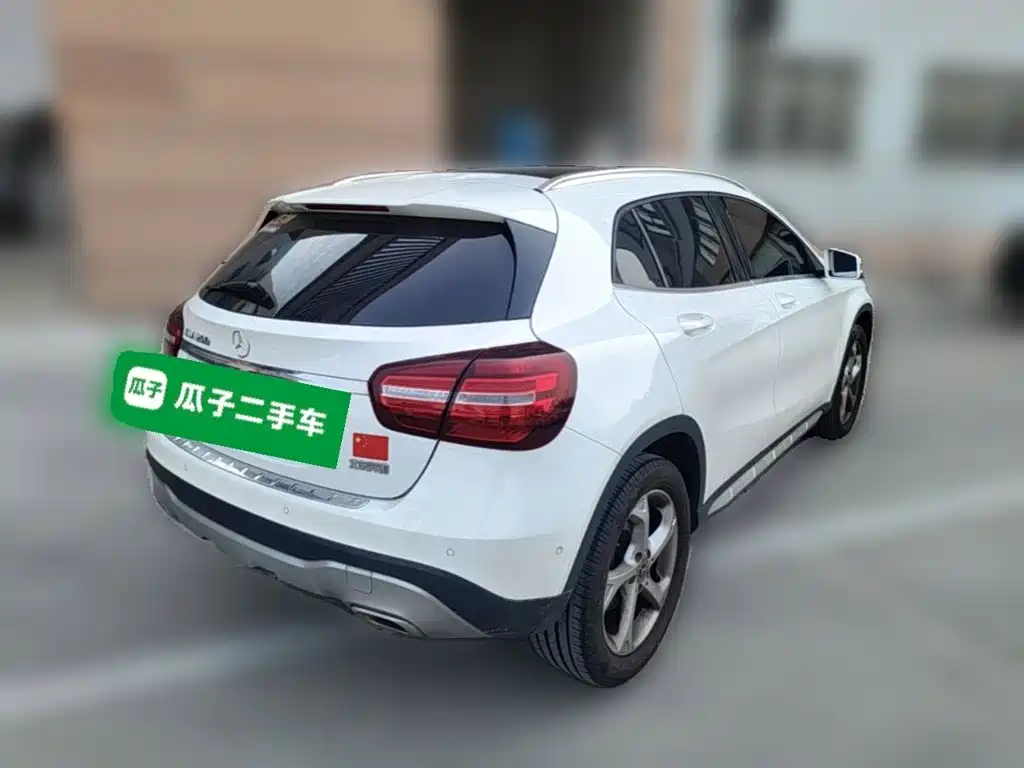 Mercedes-Benz GLA — миниатюра 10