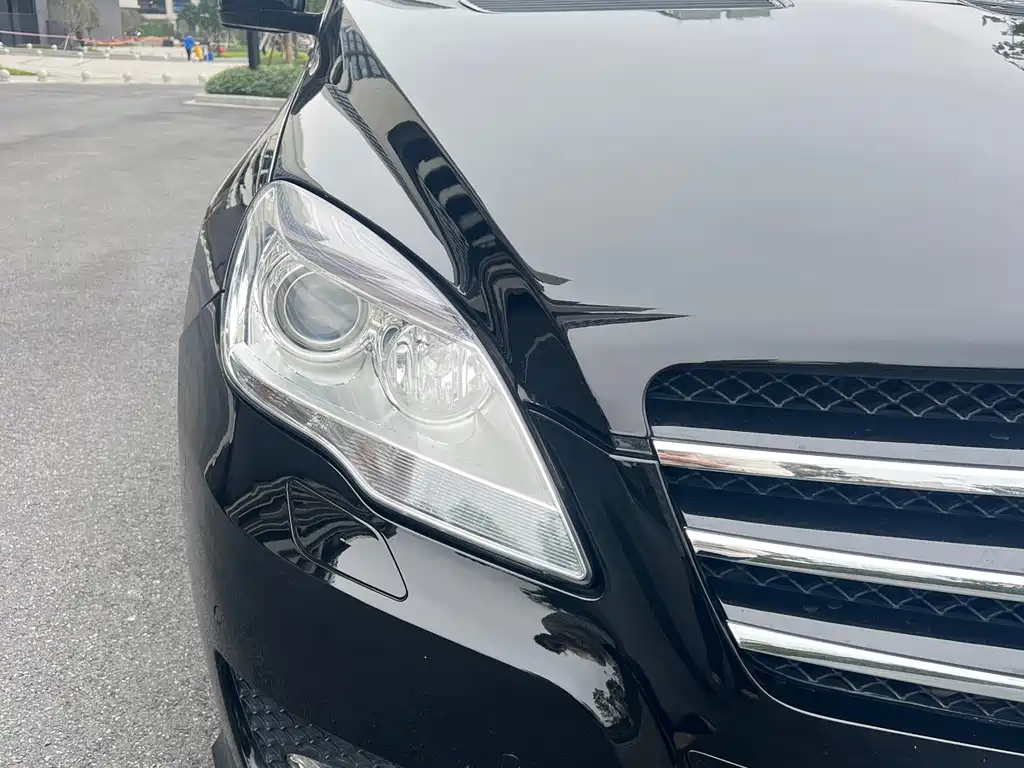 MERCEDES-BENZ R CLASS