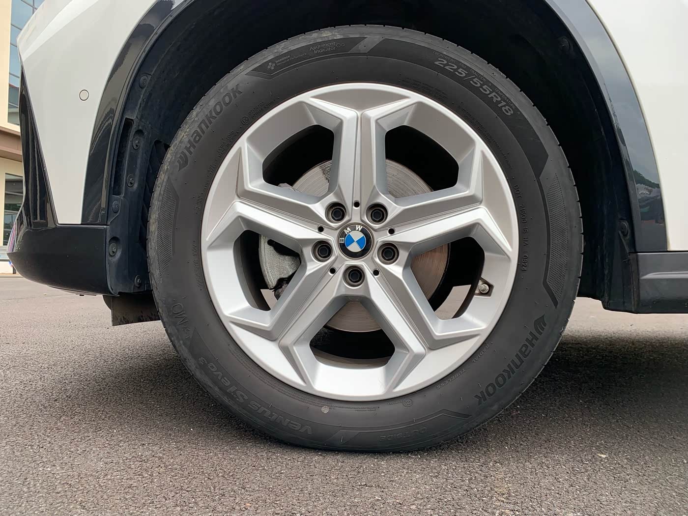 BMW X1 1.5 л 2025 г. Белый, пробег 24600 км