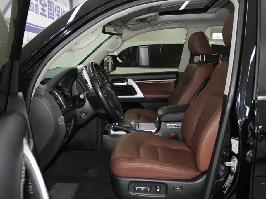Toyota Land Cruiser — миниатюра 7