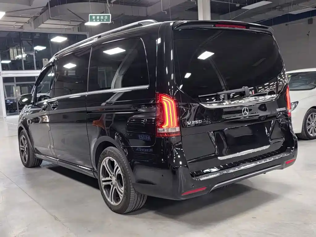 Mercedes-Benz V-Class — миниатюра 14
