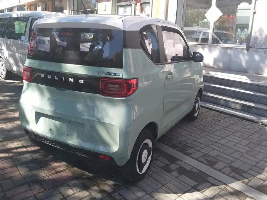 Wuling MINIEV — миниатюра 3
