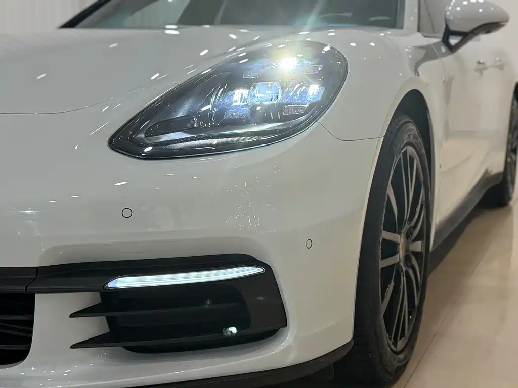 Porsche Panamera — миниатюра 3