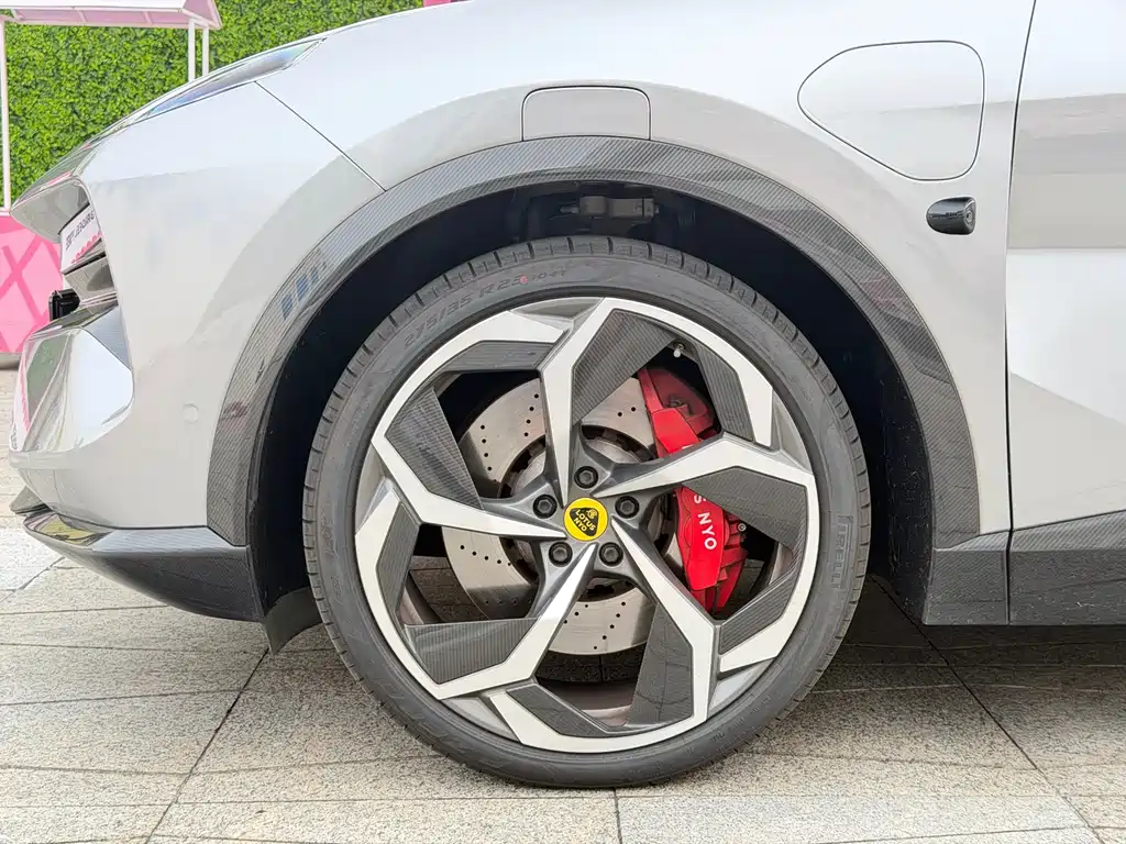 Lotus Eletre — миниатюра 8