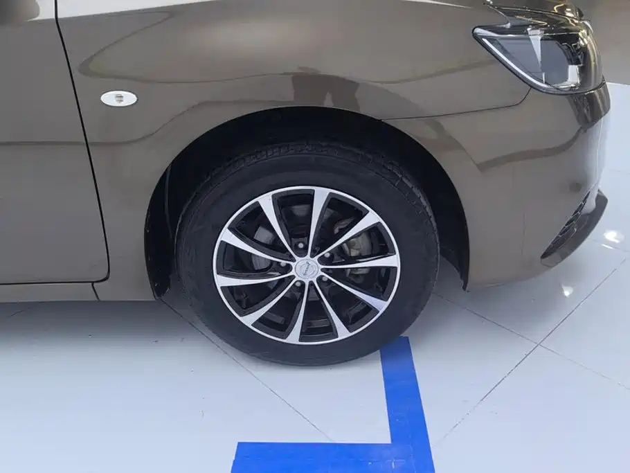 Nissan Sylphy — миниатюра 6