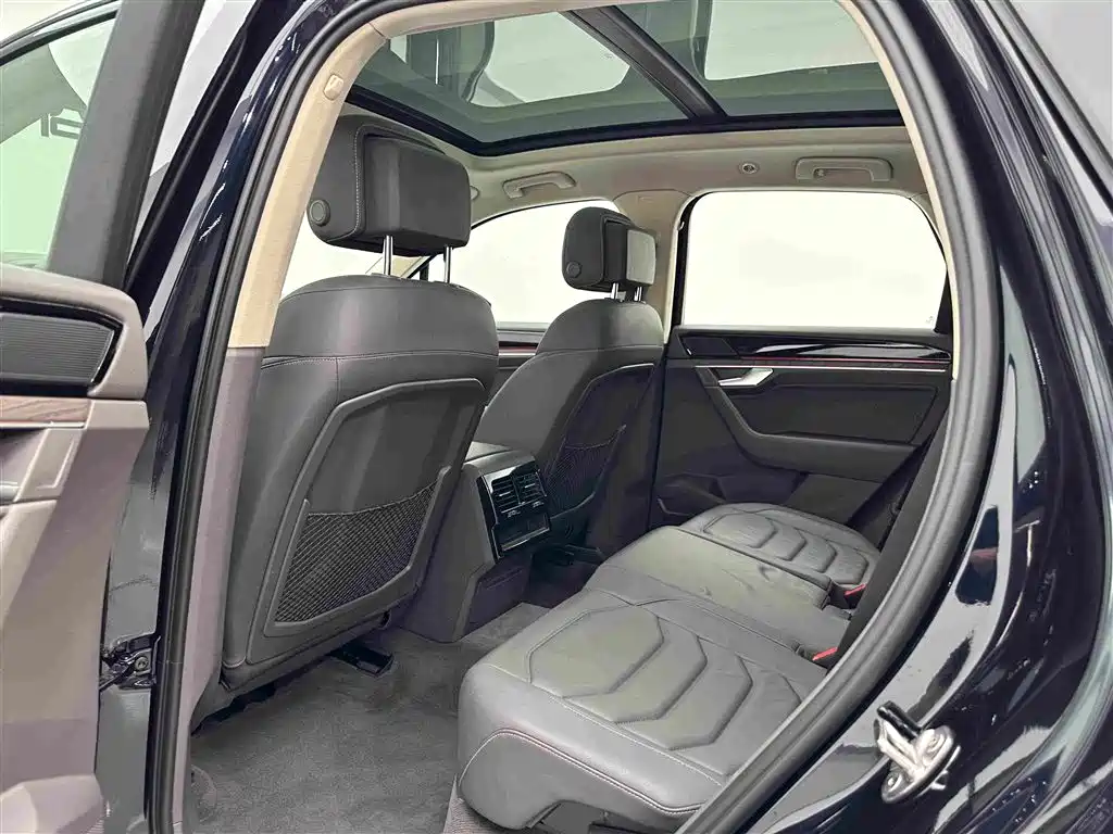 Volkswagen Touareg — миниатюра 19