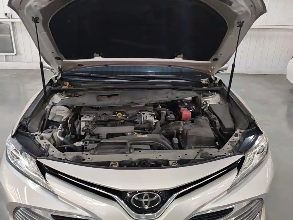 Toyota Camry — миниатюра 20