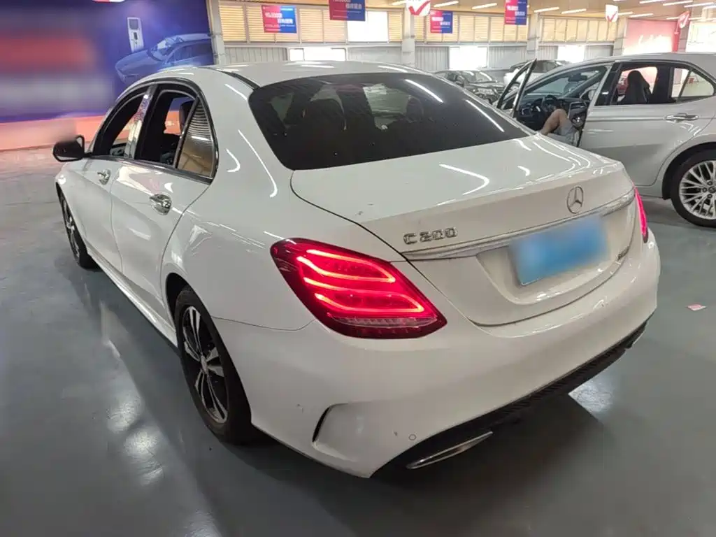 Mercedes-Benz C-Class — миниатюра 5