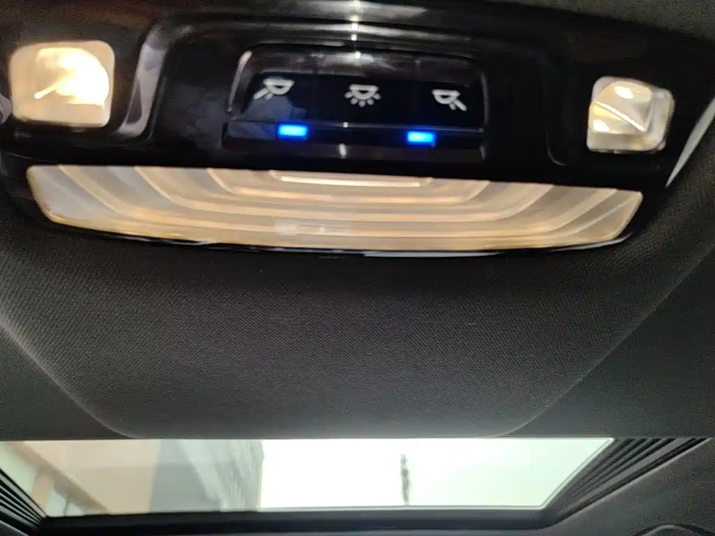 BMW 5 Series — миниатюра 23